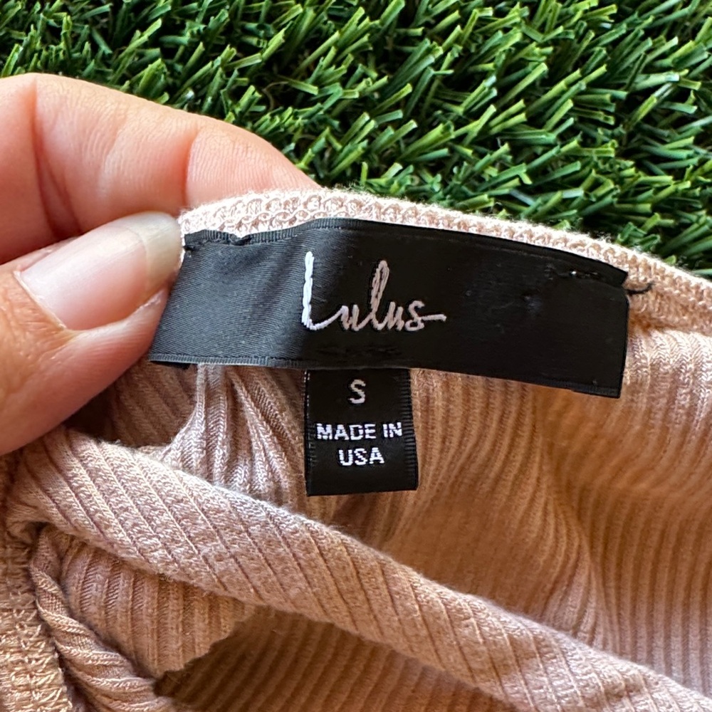 Lulu's Pink Ribbed Bodysuit - Picture 3 of 3